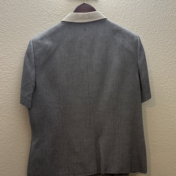 VINTAGE! Le Suit Charcoal Jacket with Ivory Collar and skirt set - Picture 3 of 4